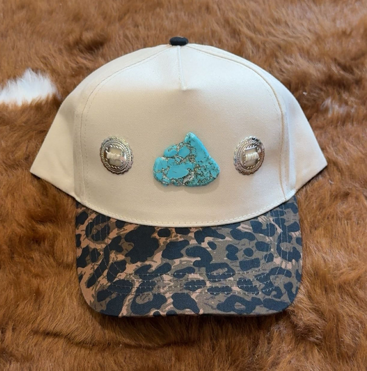 Cheetah conch & turquoise hat