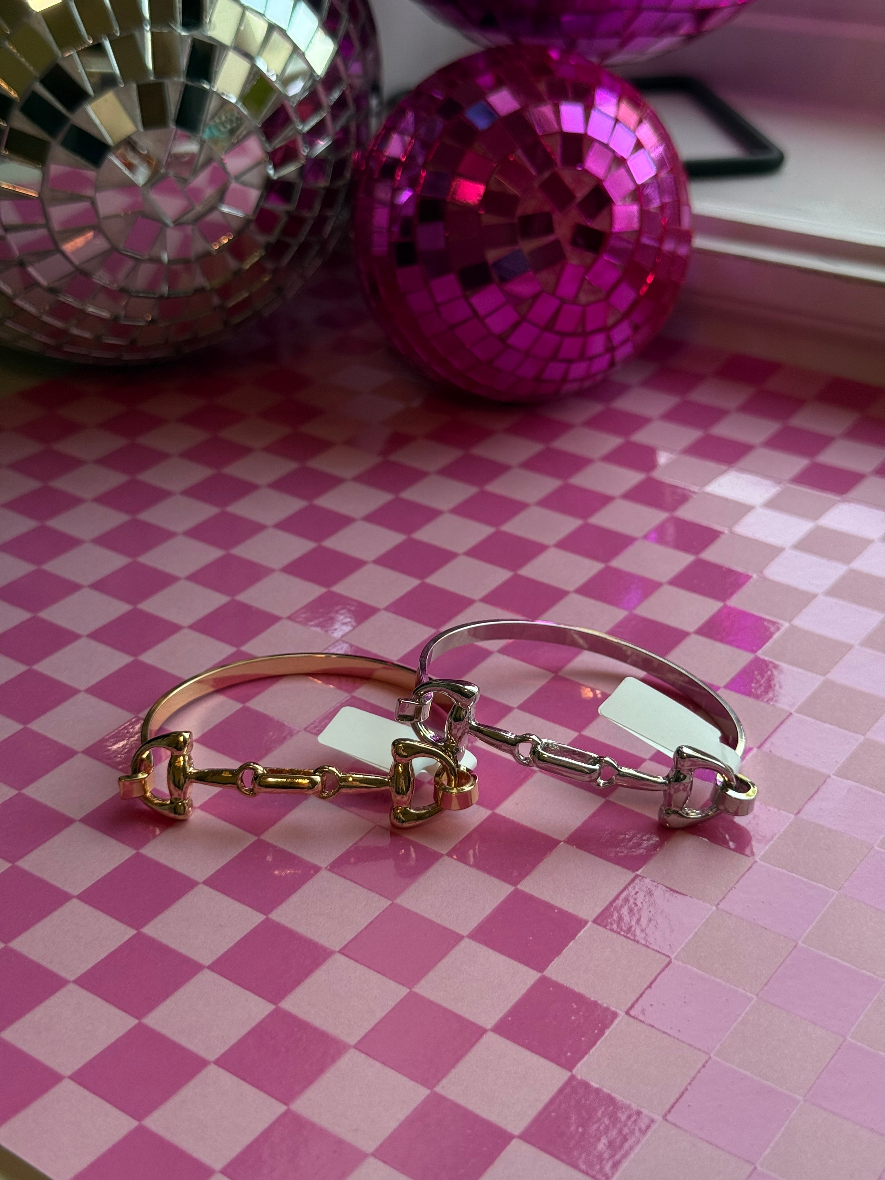 Bit bangles