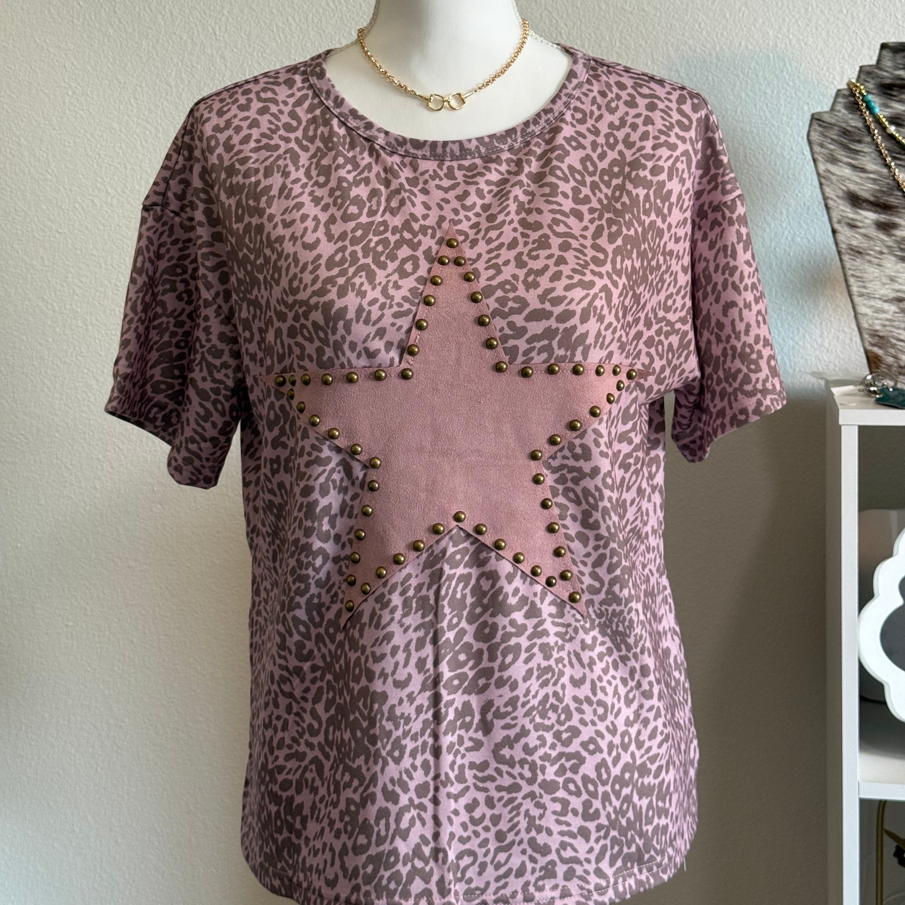 Pink leopard star top