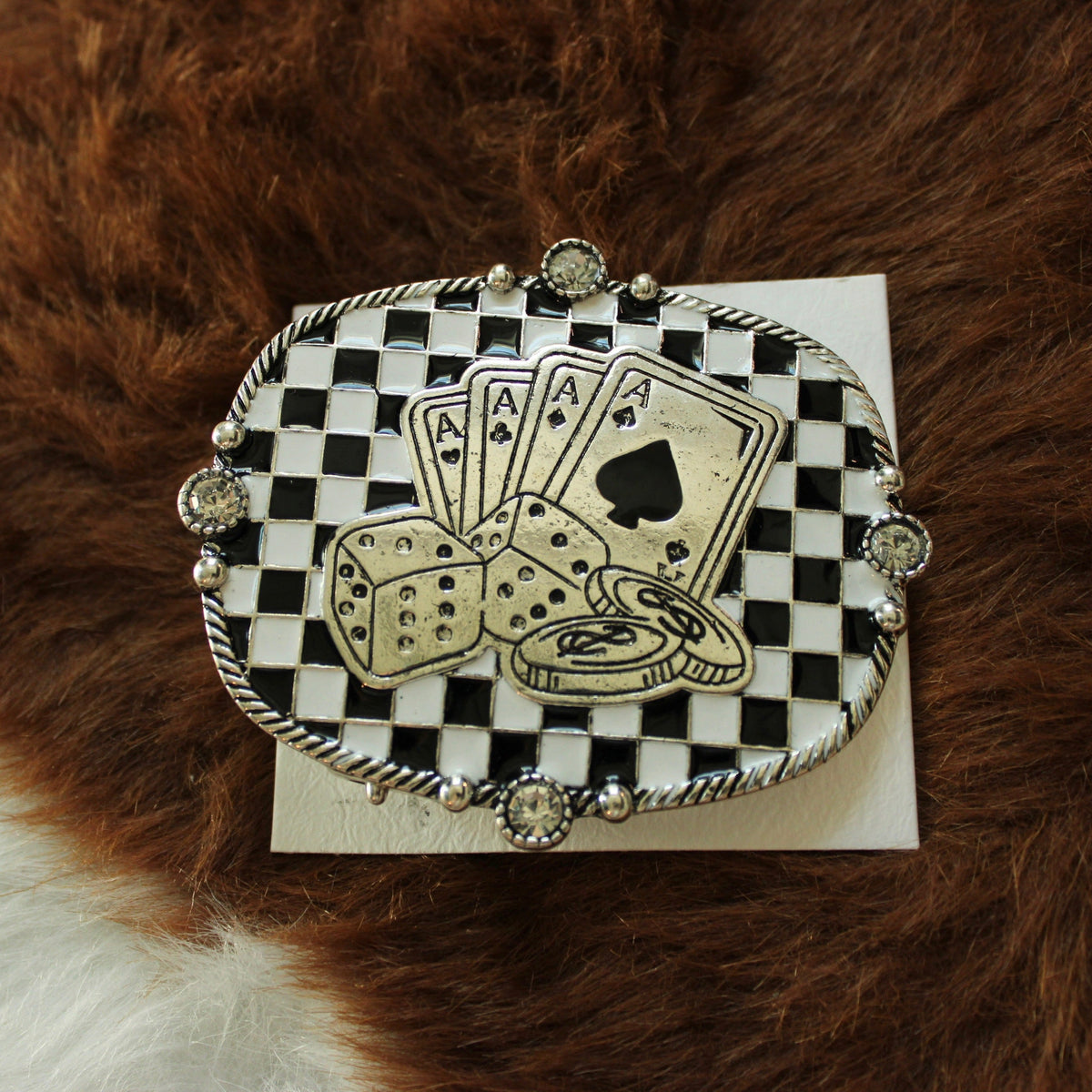 checkered buckle